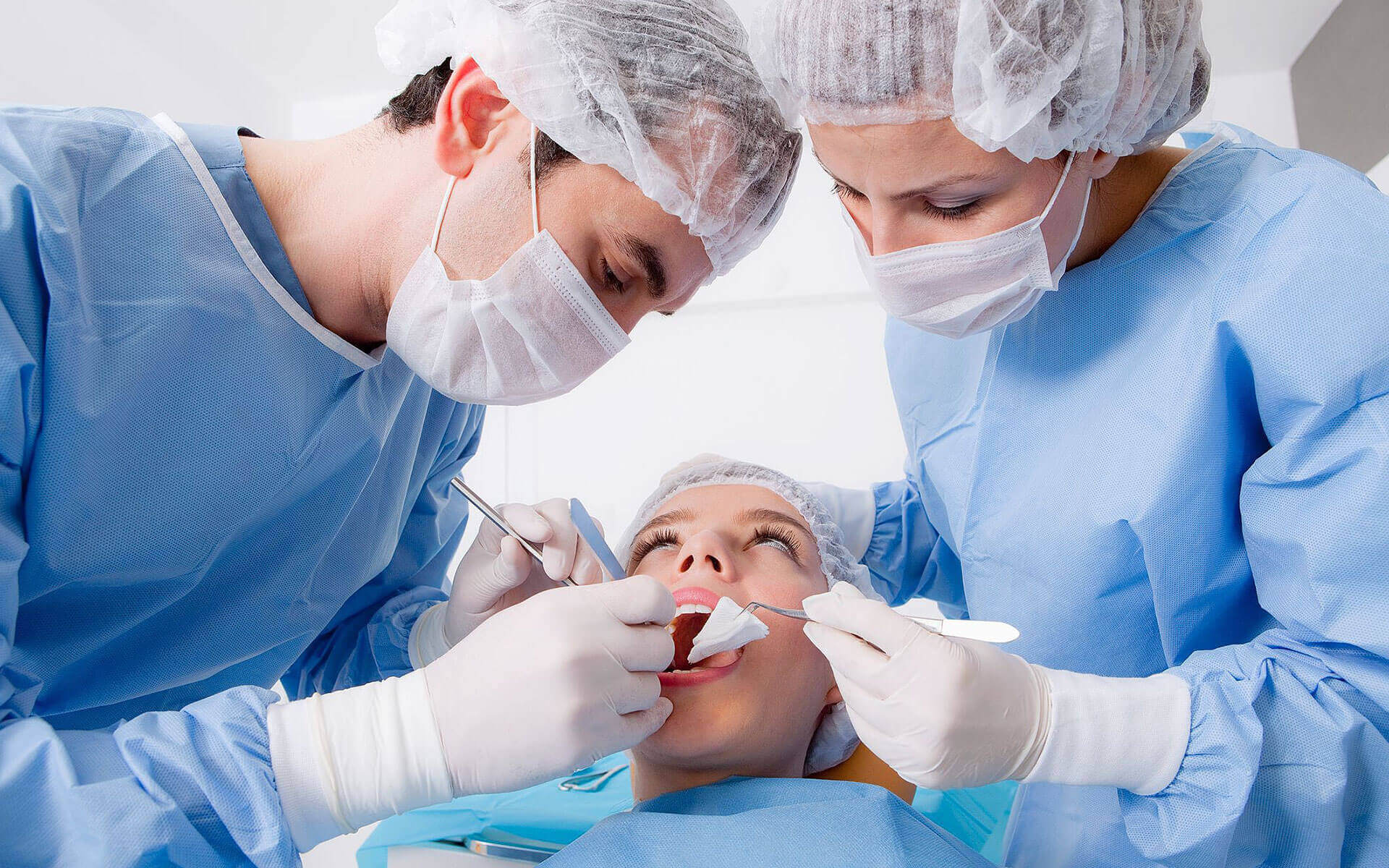 Cirurgia <br>Periodontal e Peri-Implantar